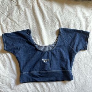 Reebok Women’s medium blue short sleeve crop top